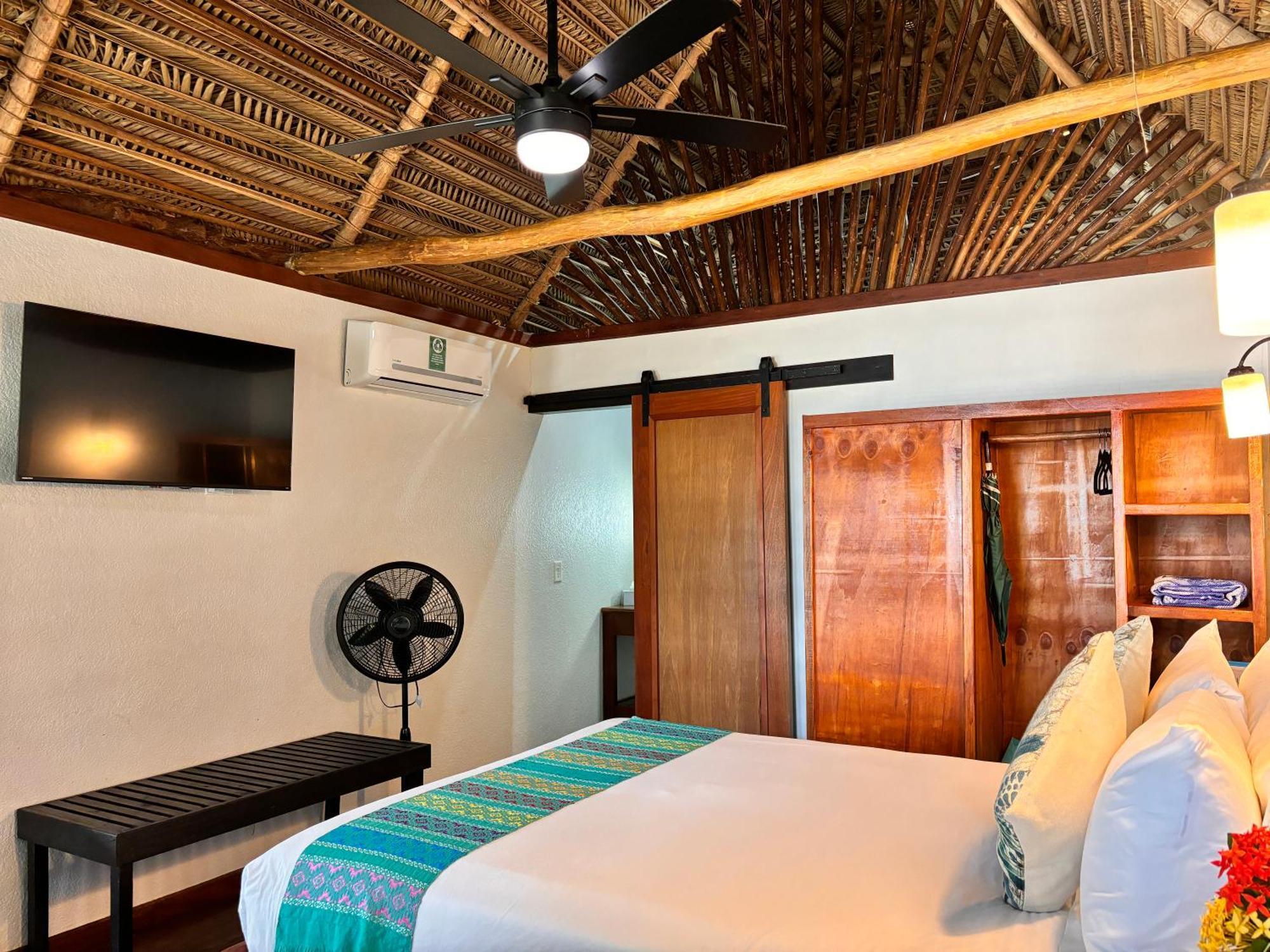 Azure Del Mar Hotel Maya Beach Екстериор снимка