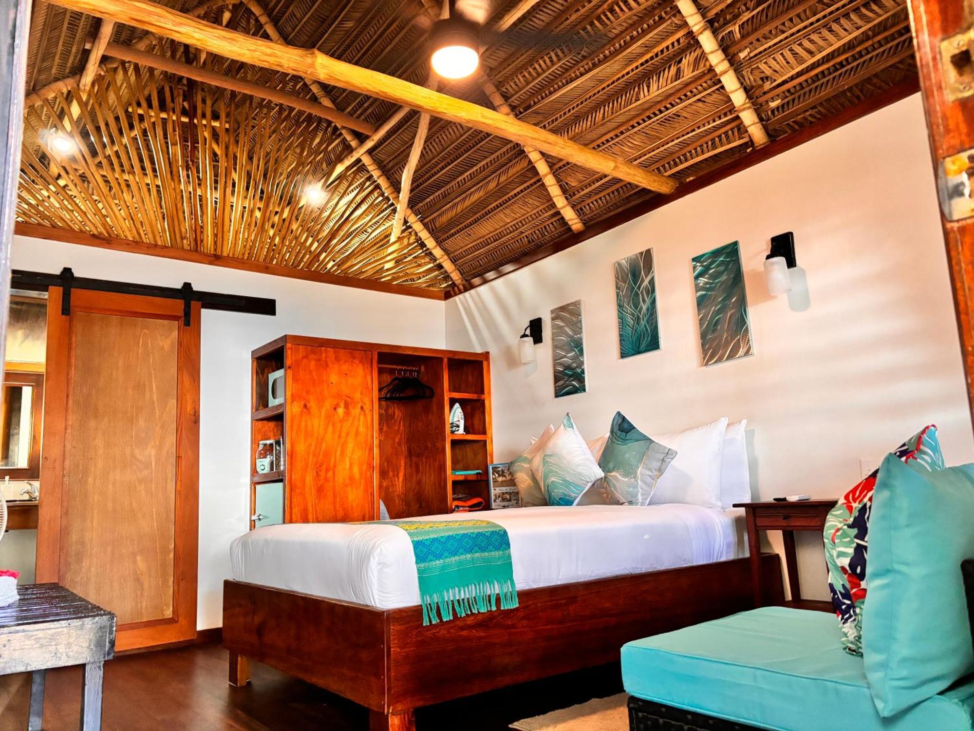 Azure Del Mar Hotel Maya Beach Екстериор снимка